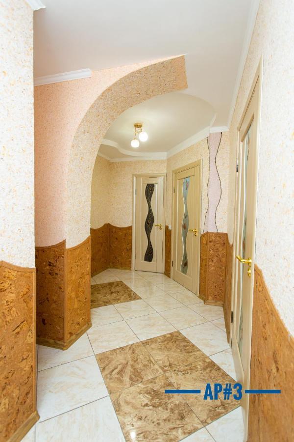 Центр. Хмельницького. 2 Спальні Ternopil Exterior photo